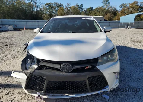 2016 Toyota Camry Le z USA, uszkodzony, nr VIN 4T1BF1FK3GU151354